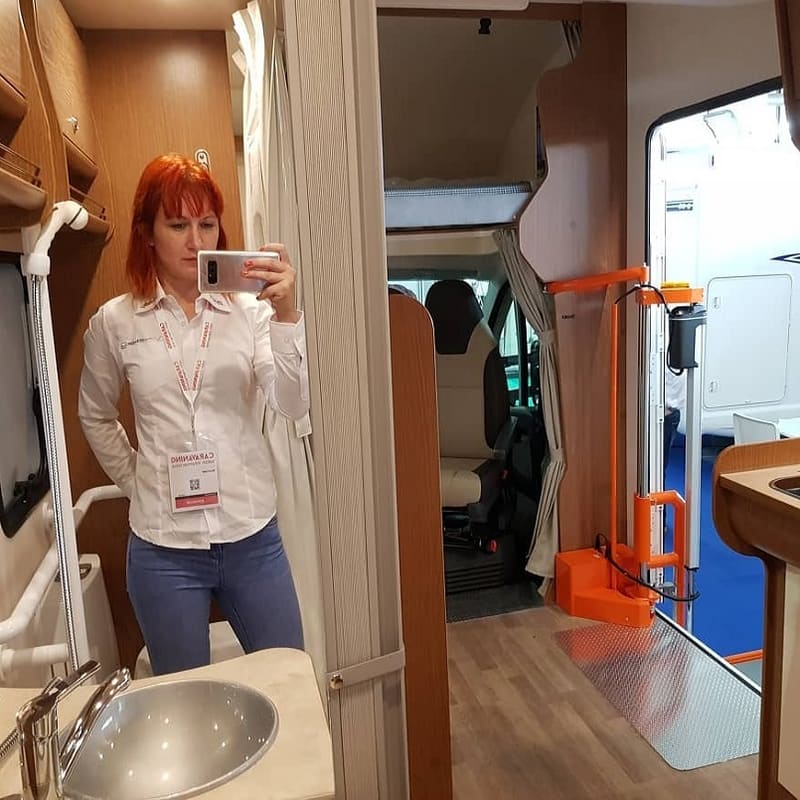 Grabación de contenido para redes en una feria de autocaravanas